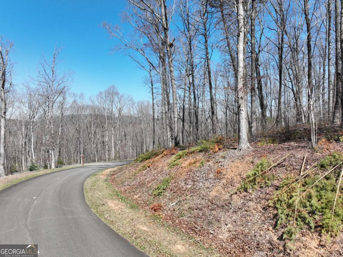 180 Trailwood Drive