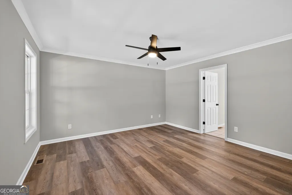 883 Windward Road
