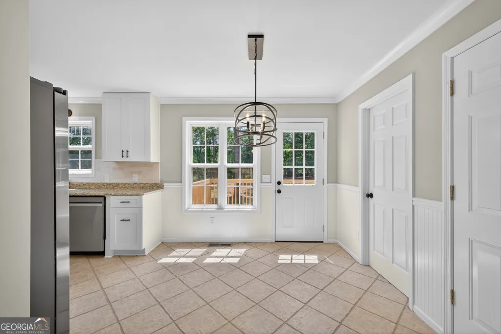 883 Windward Road