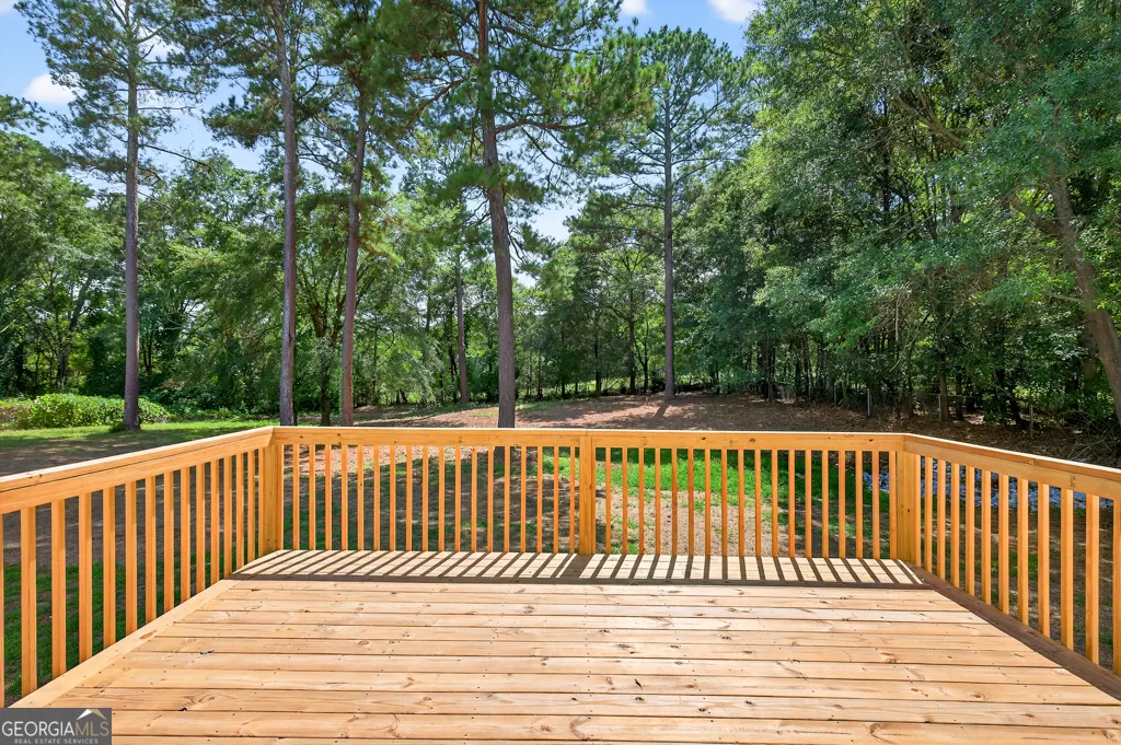883 Windward Road