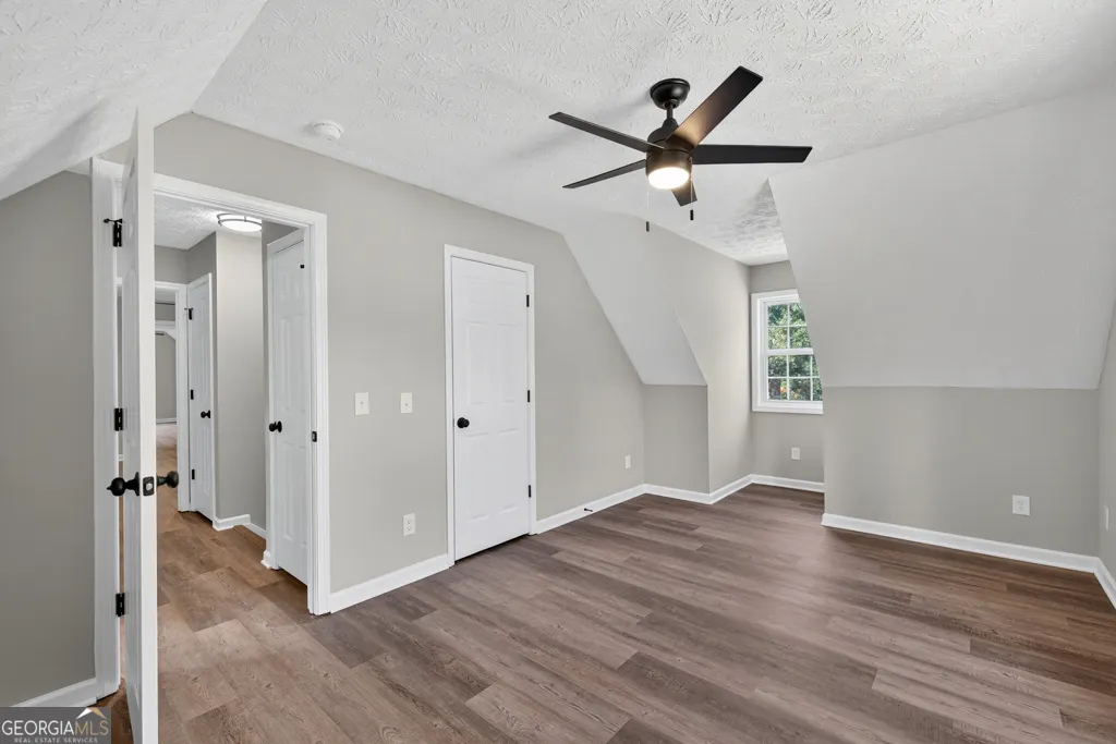 883 Windward Road