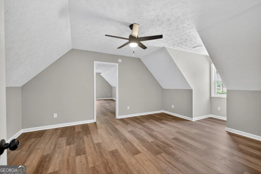 883 Windward Road