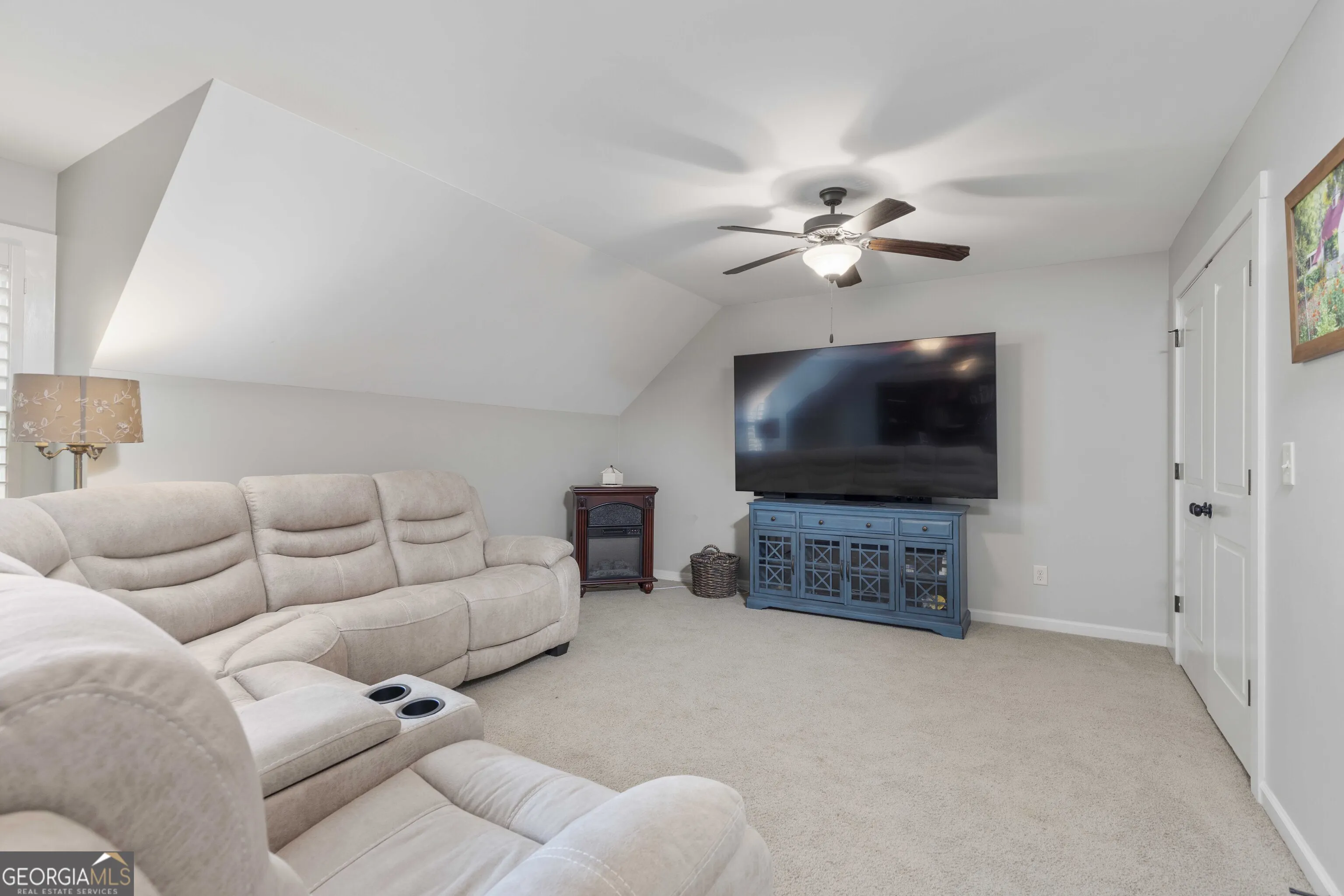 1032 Mountain View Way