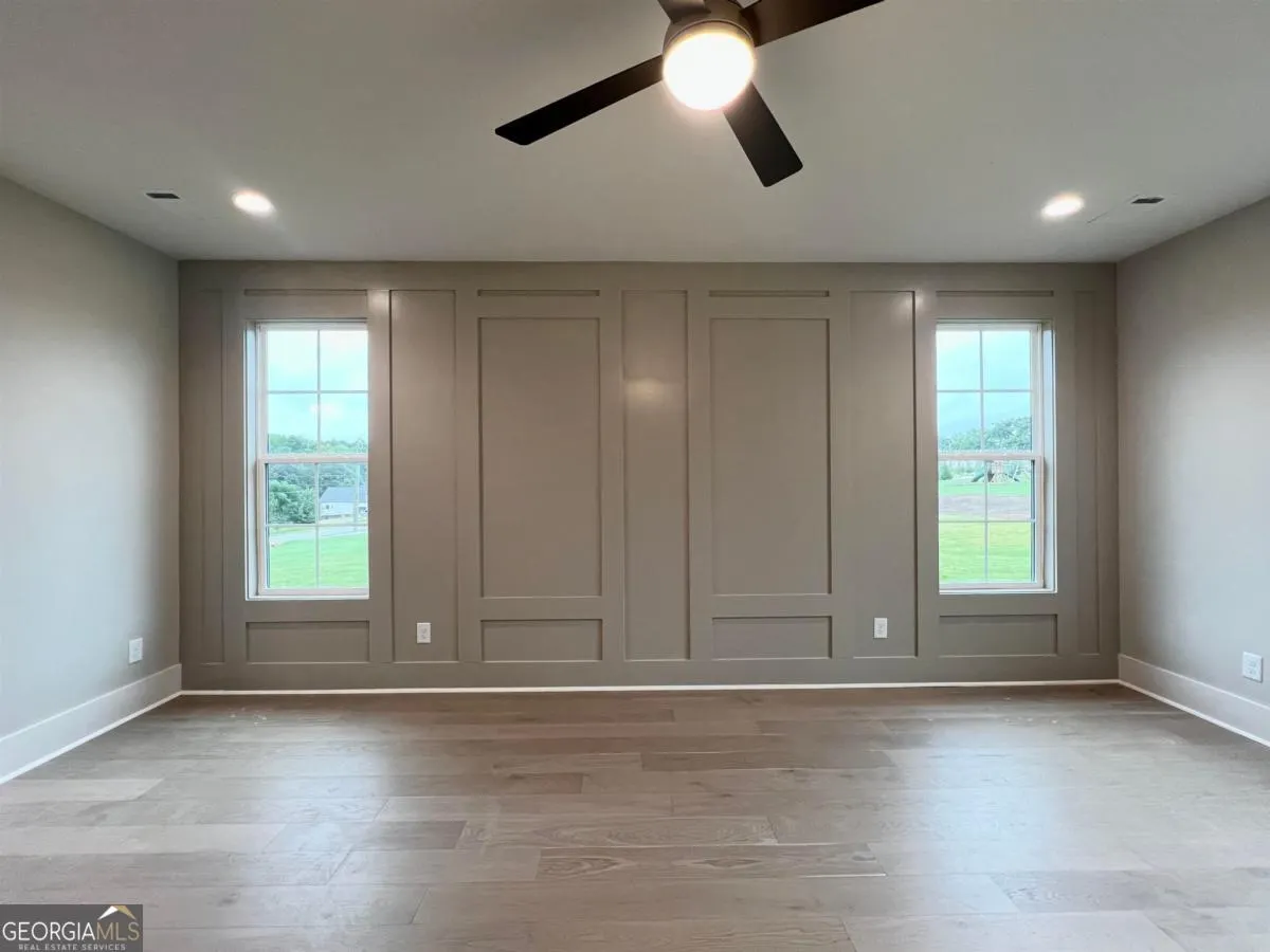 1111 Sunset Bluff