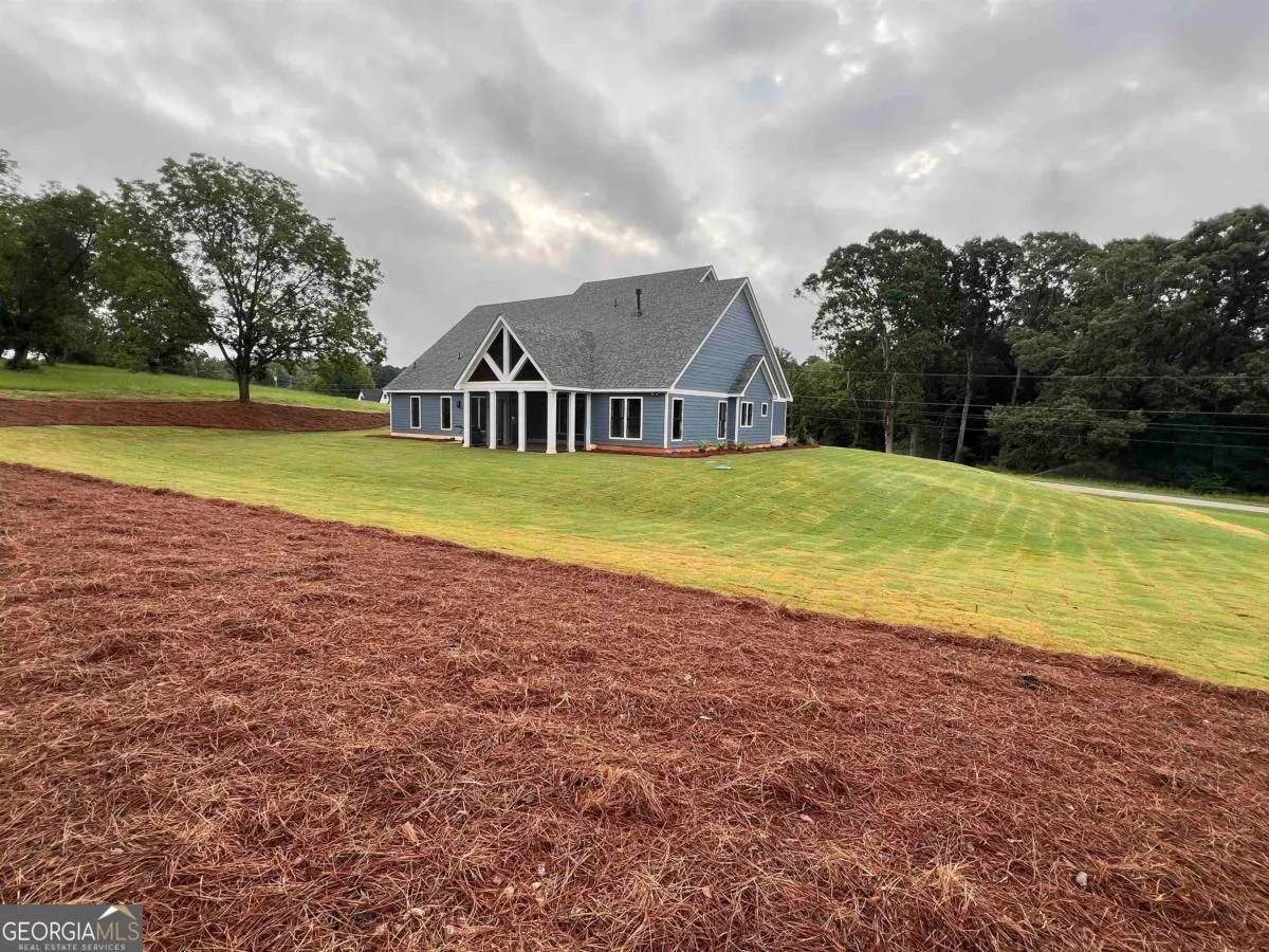 1111 Sunset Bluff