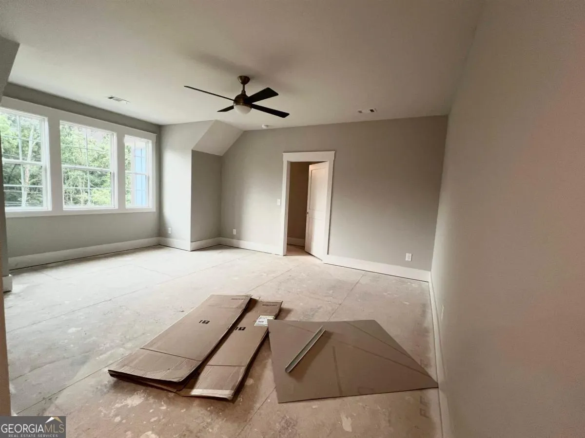 1111 Sunset Bluff