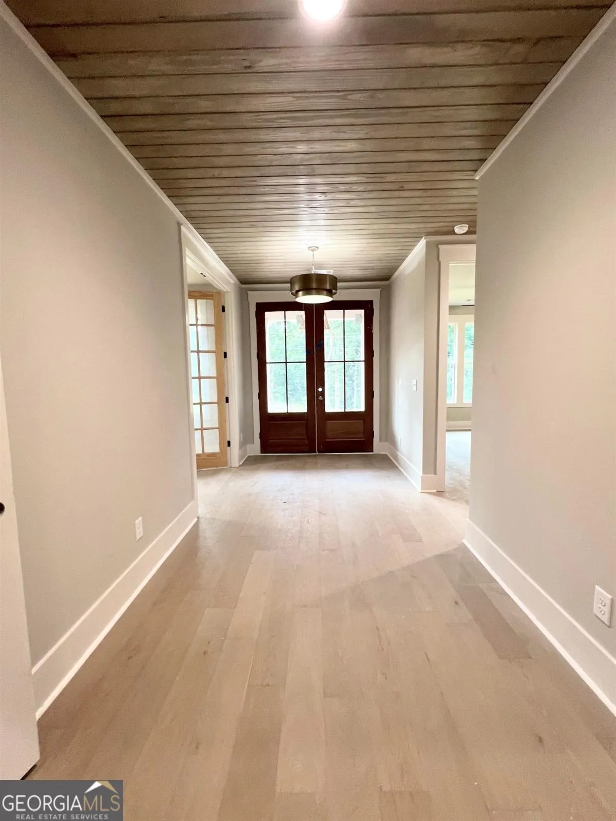1111 Sunset Bluff