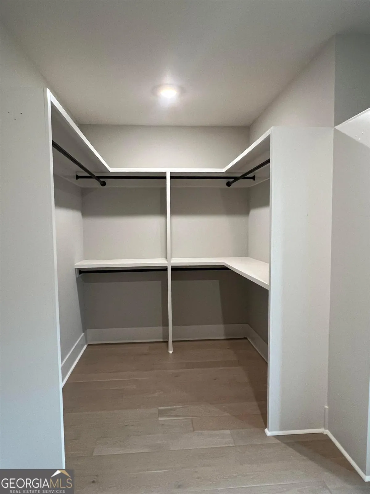 1111 Sunset Bluff