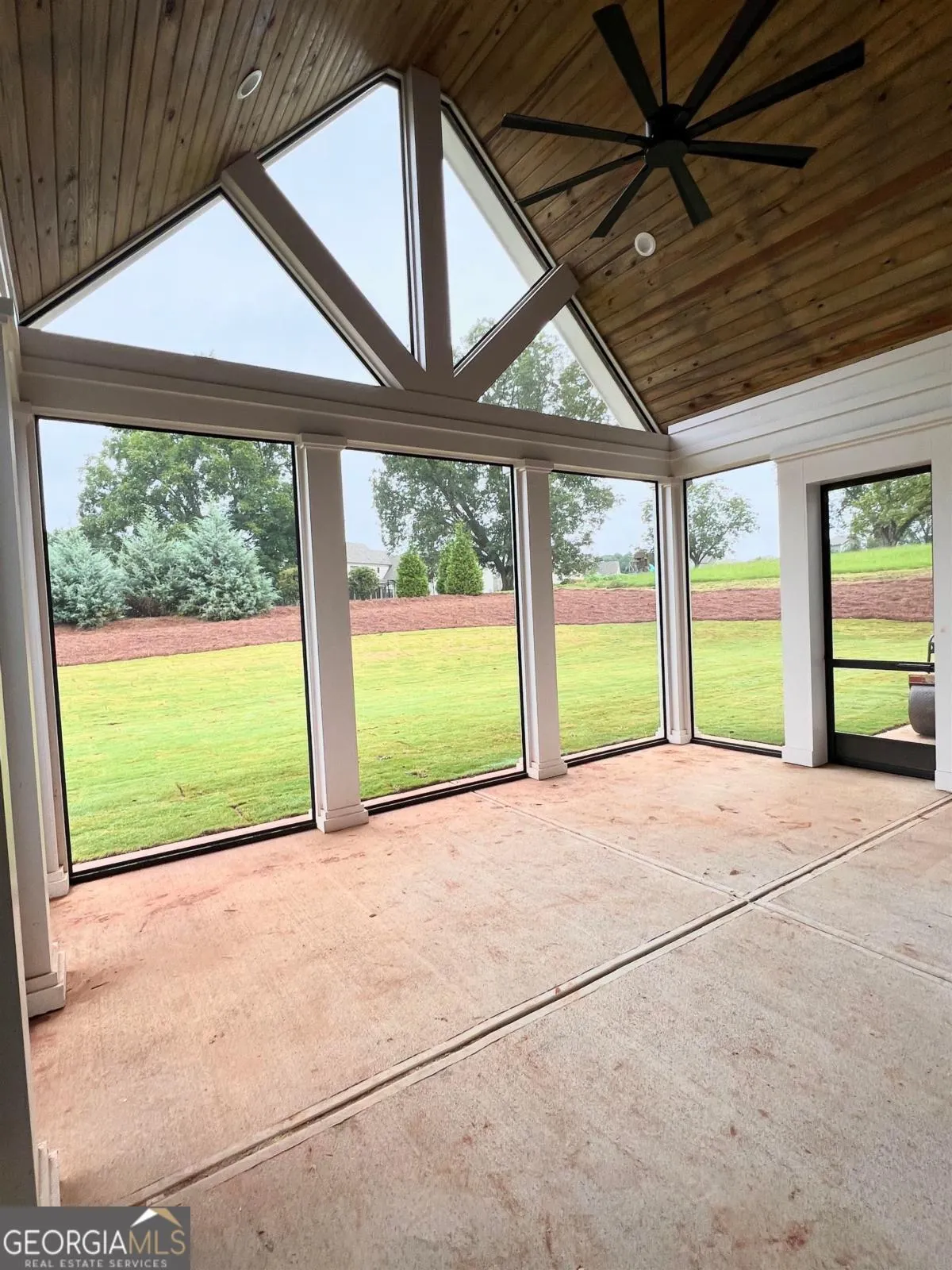 1111 Sunset Bluff