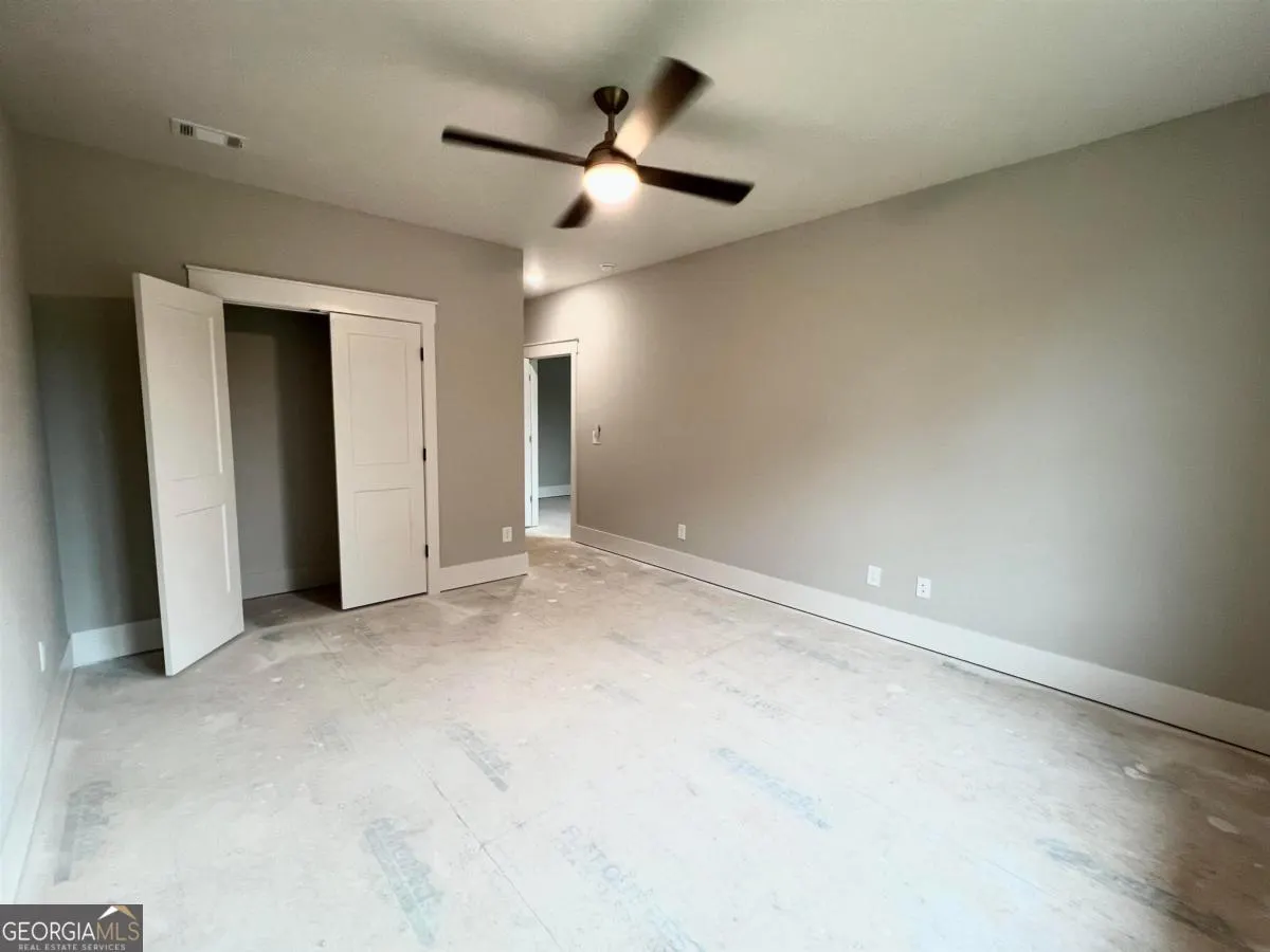 1111 Sunset Bluff