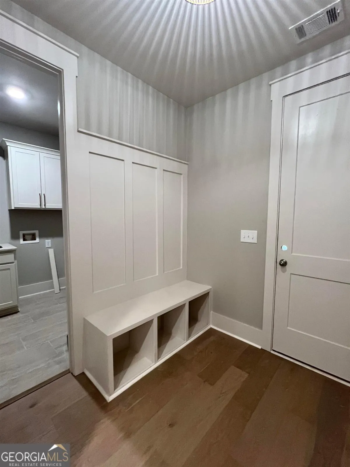 1111 Sunset Bluff