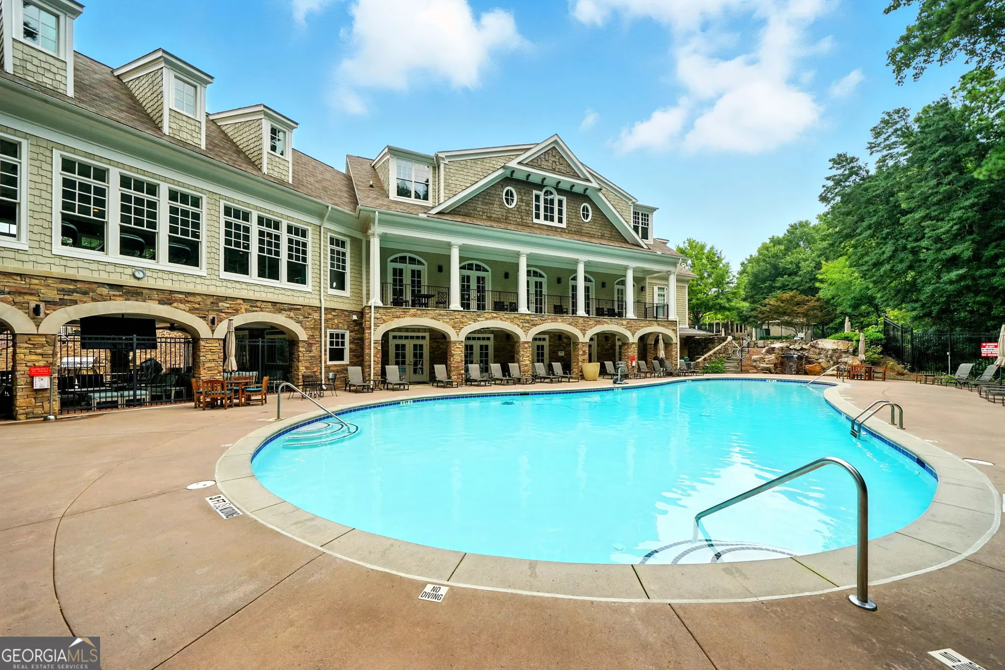 445 200 River Vista Drive, #445