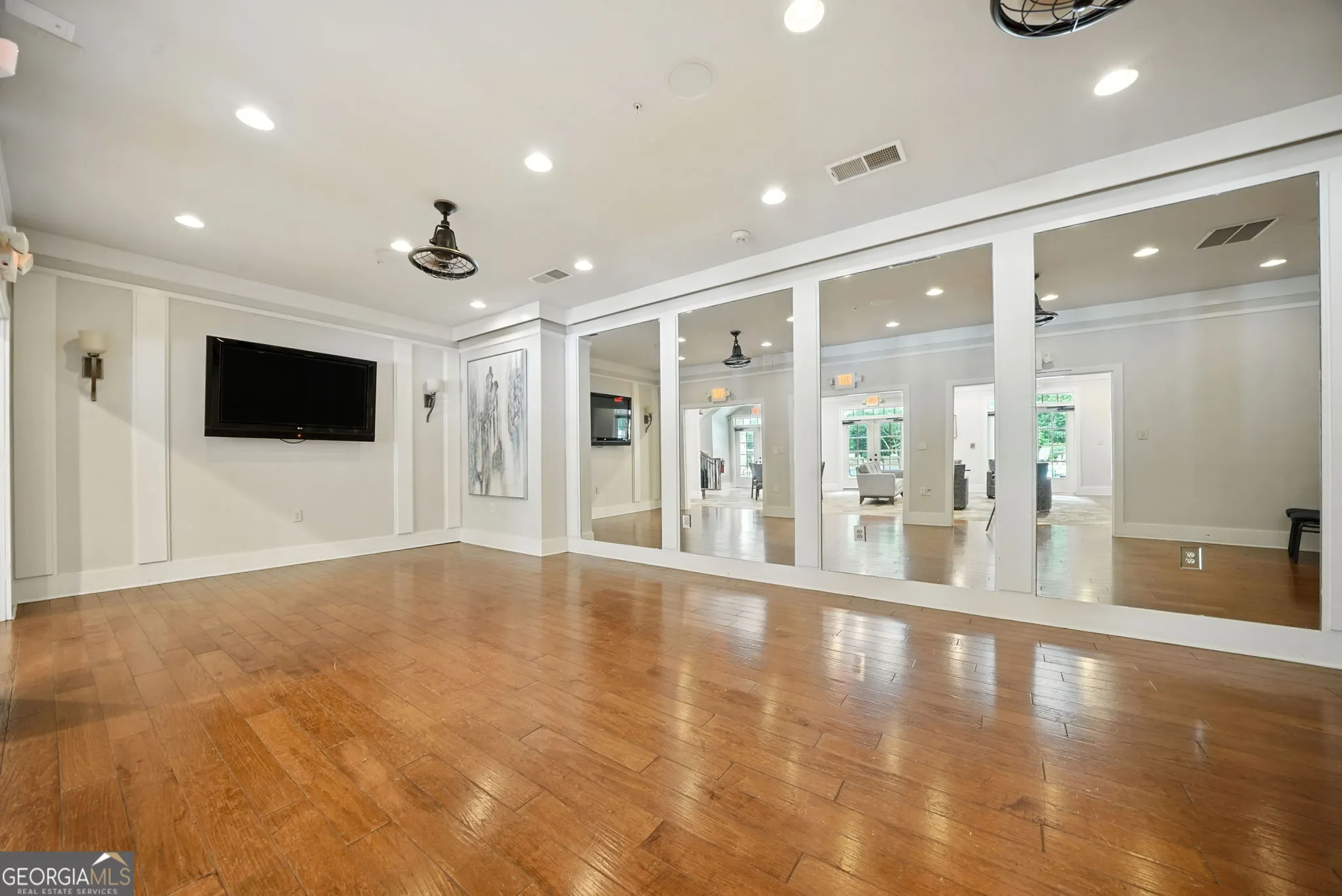 445 200 River Vista Drive, #445