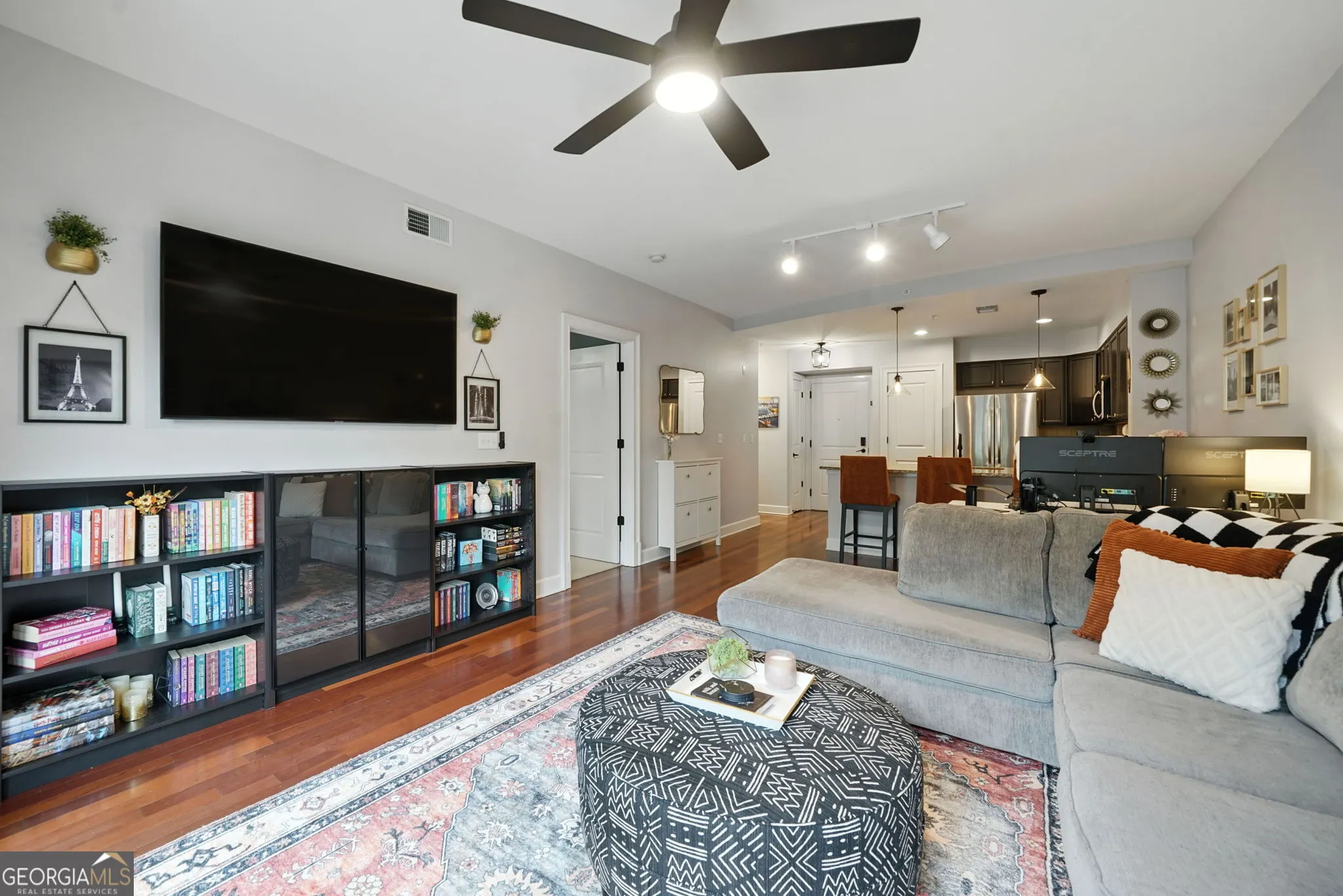 445 200 River Vista Drive, #445