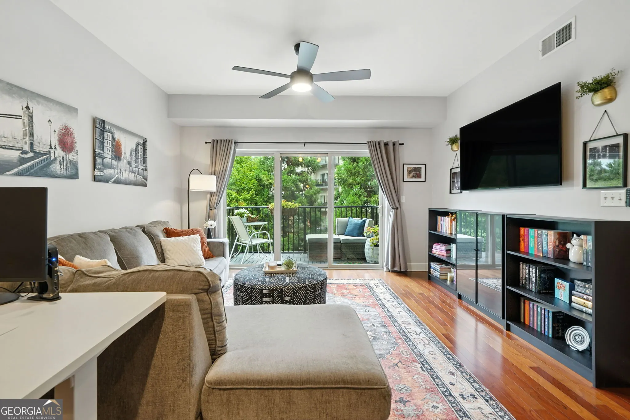 445 200 River Vista Drive, #445