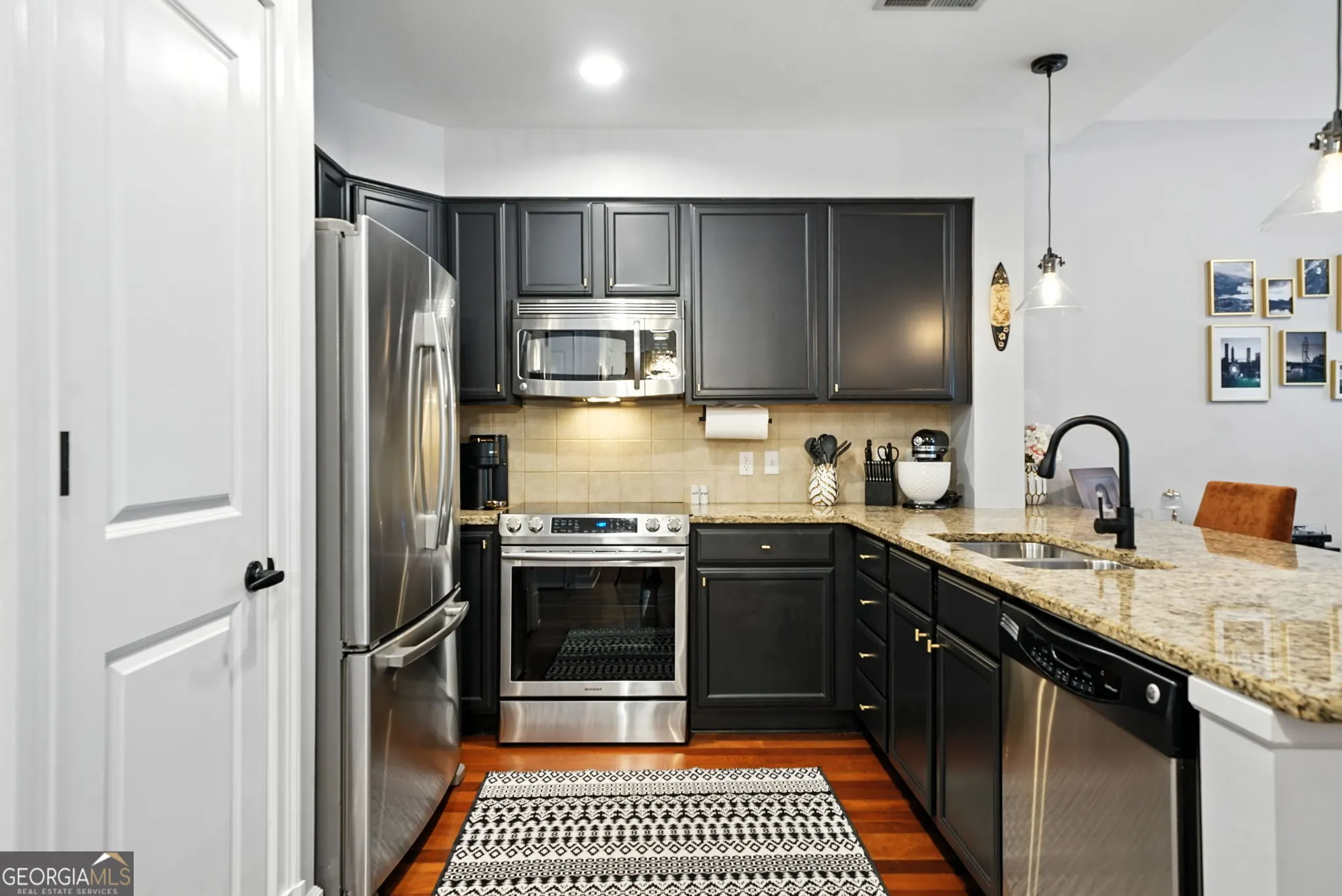 445 200 River Vista Drive, #445