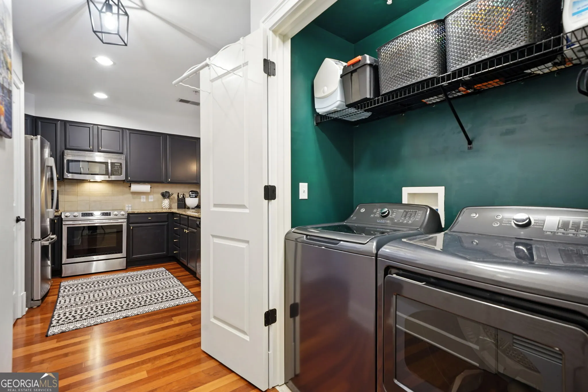 445 200 River Vista Drive, #445