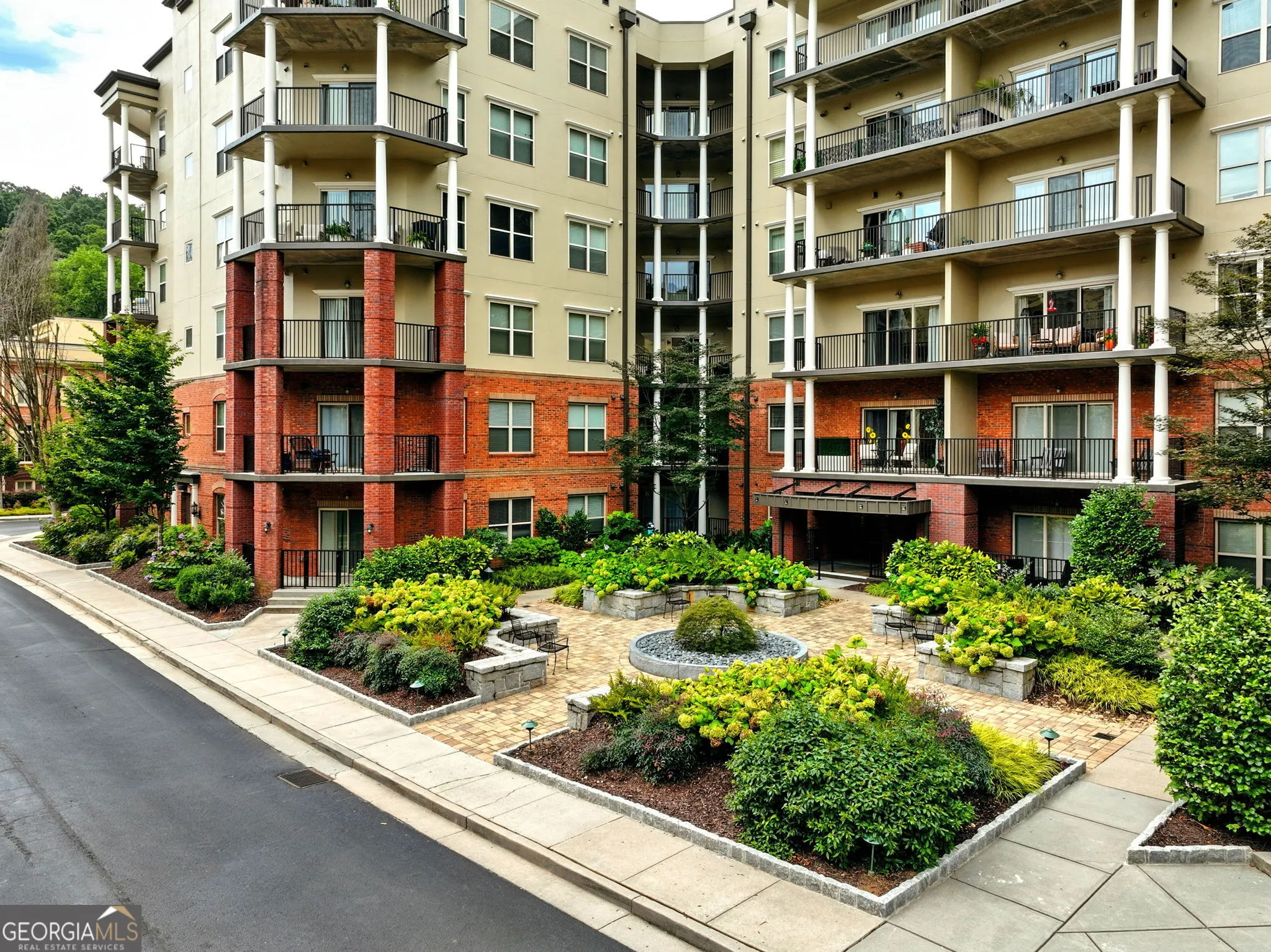 445 200 River Vista Drive, #445
