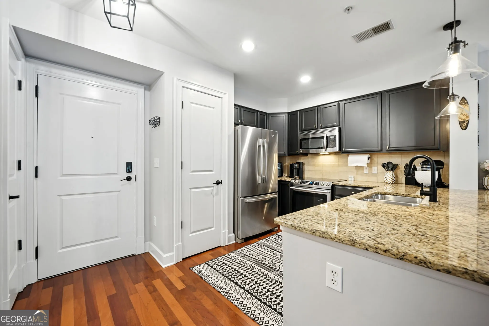 445 200 River Vista Drive, #445