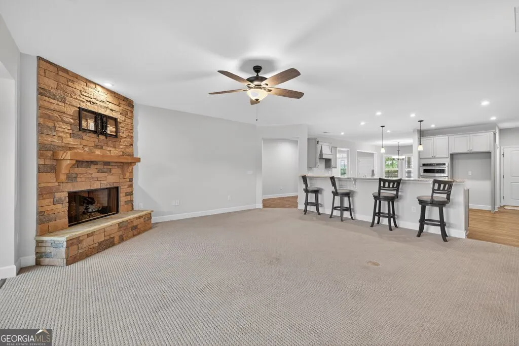 1111 Lake Terrace Bend