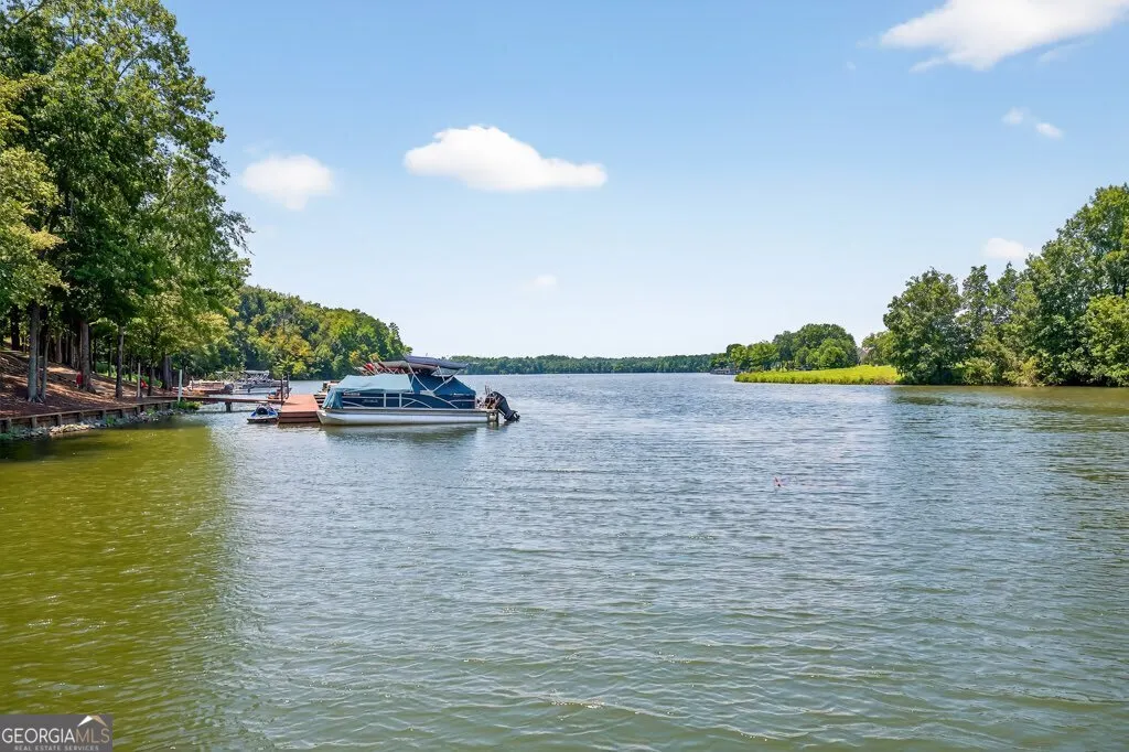 1111 Lake Terrace Bend