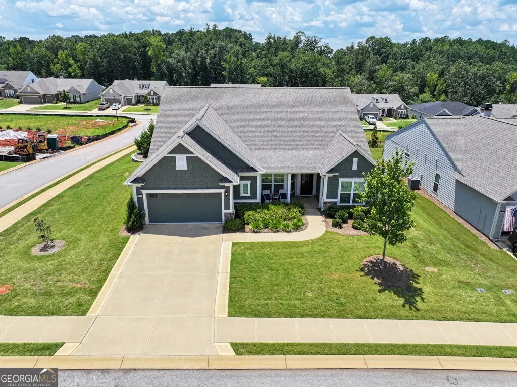 1111 Lake Terrace Bend