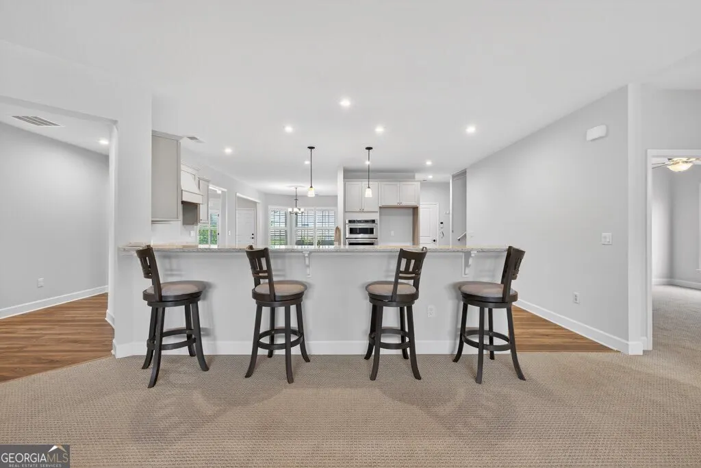 1111 Lake Terrace Bend
