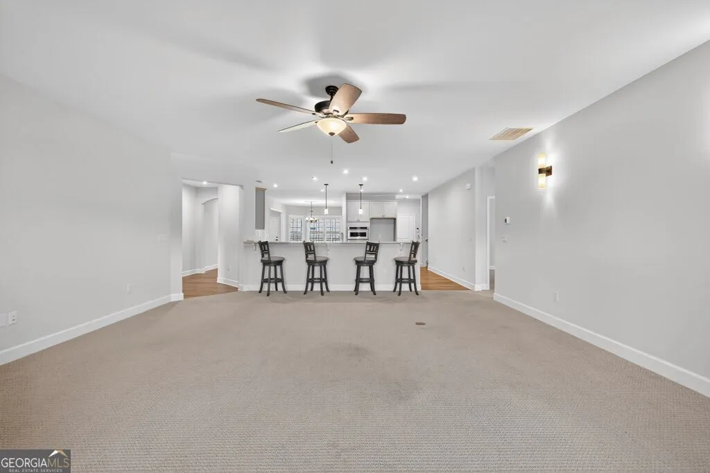 1111 Lake Terrace Bend