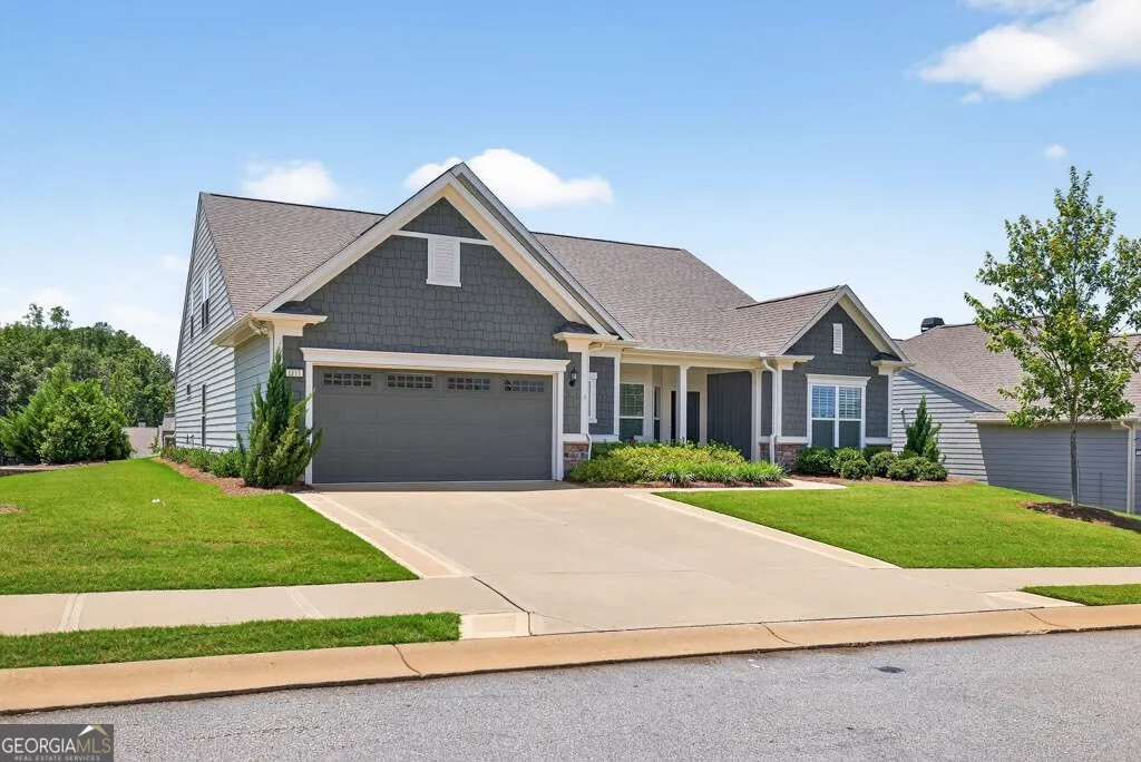 1111 Lake Terrace Bend
