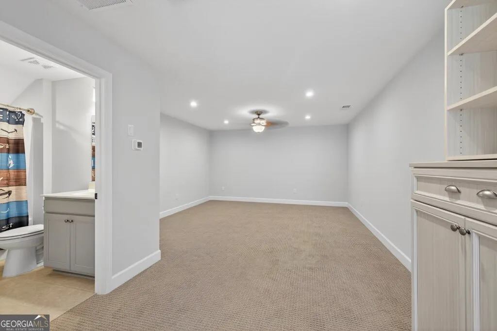 1111 Lake Terrace Bend