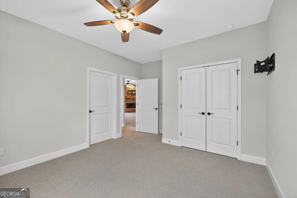 1111 Lake Terrace Bend