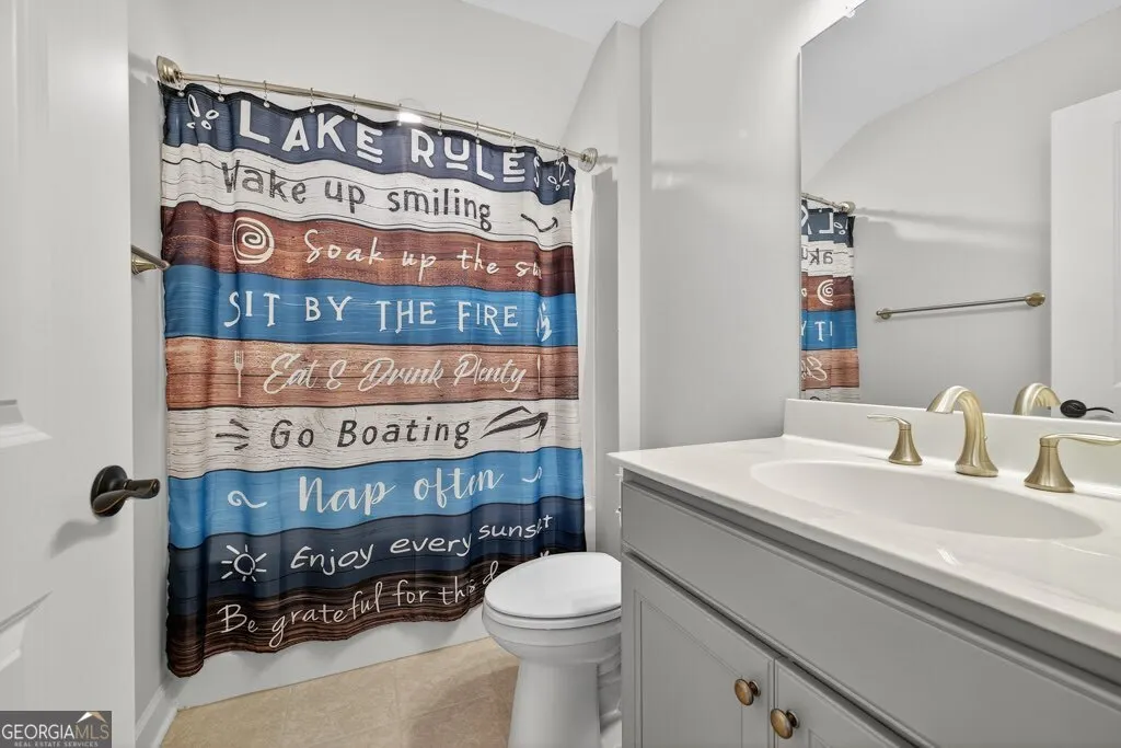 1111 Lake Terrace Bend