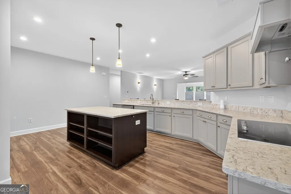 1111 Lake Terrace Bend