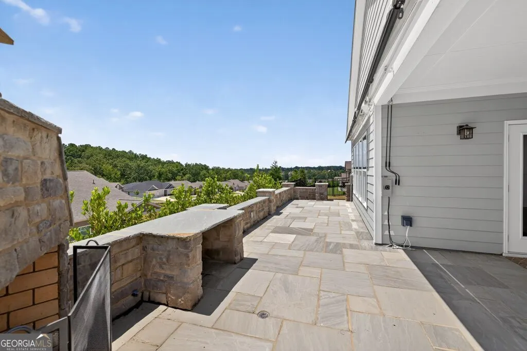 1111 Lake Terrace Bend