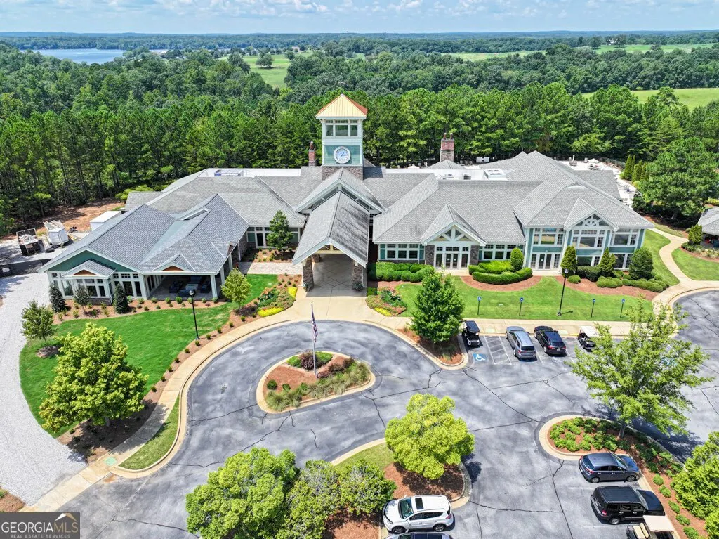 1111 Lake Terrace Bend