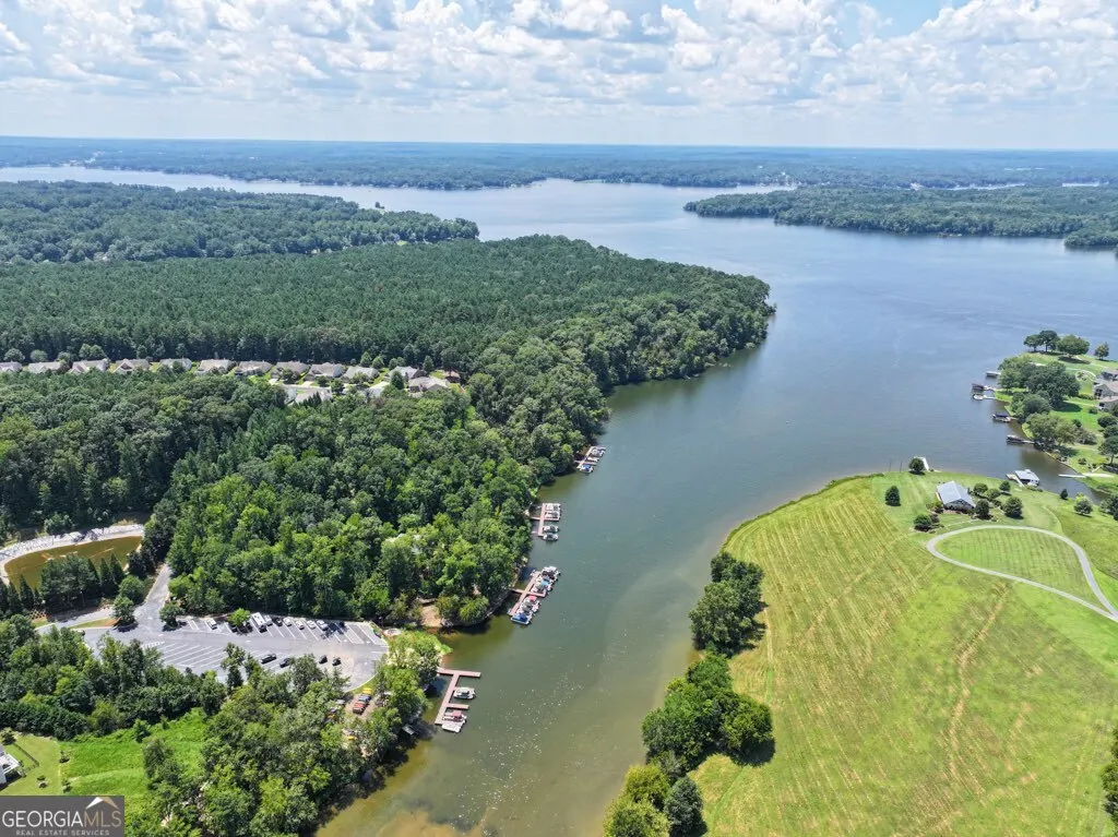 1111 Lake Terrace Bend