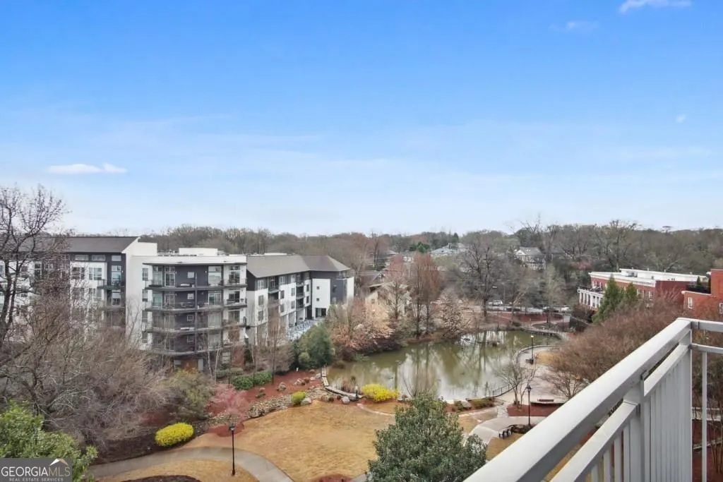 404 245 N Highland Avenue NE, #404