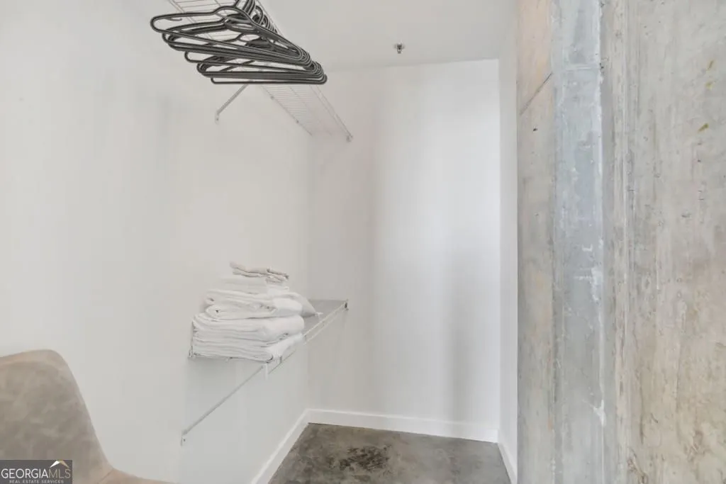 404 245 N Highland Avenue NE, #404