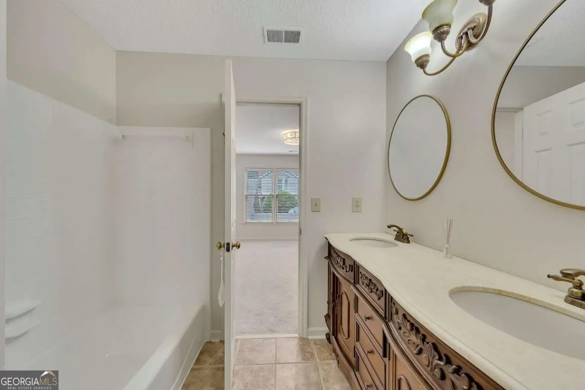 110 Great Oaks Lane