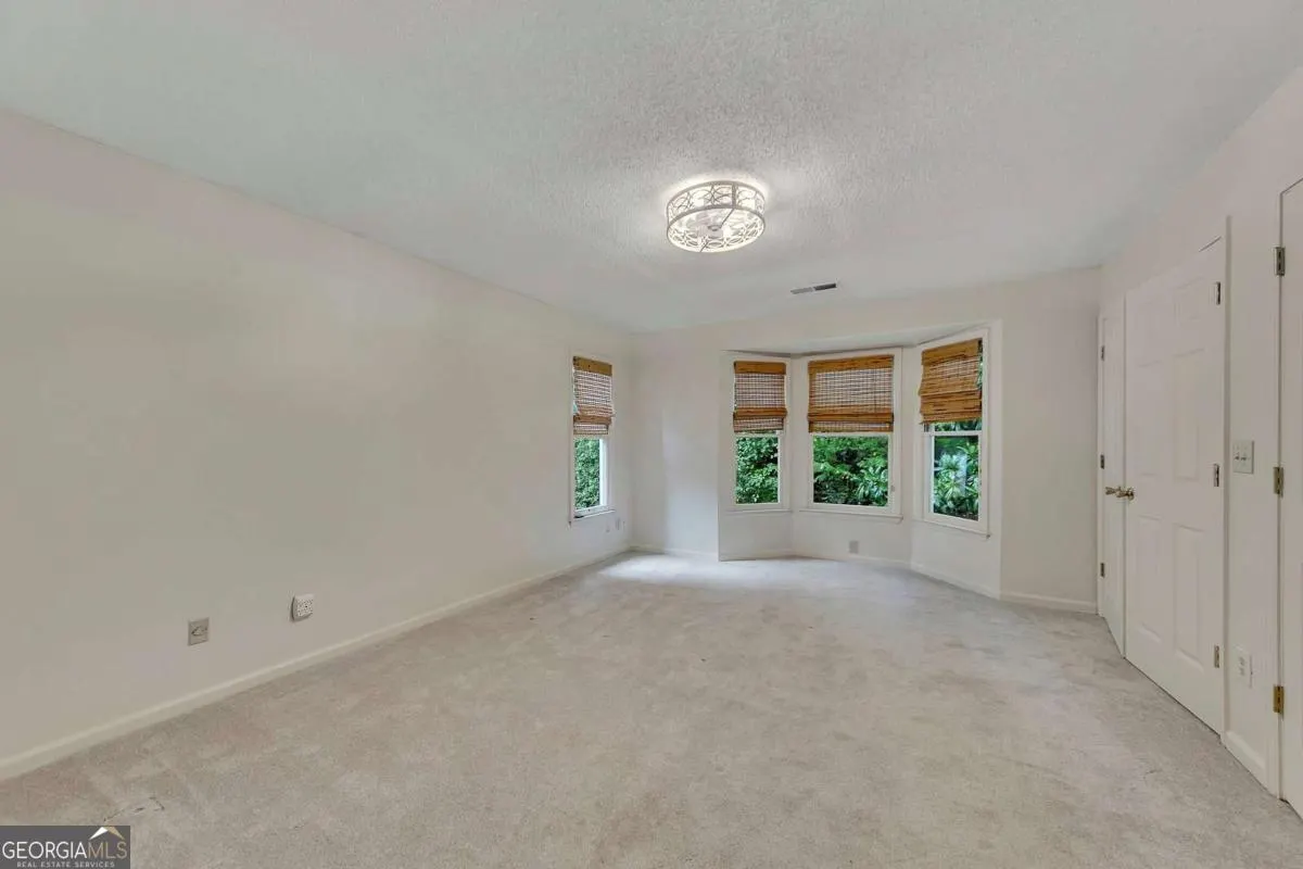 110 Great Oaks Lane