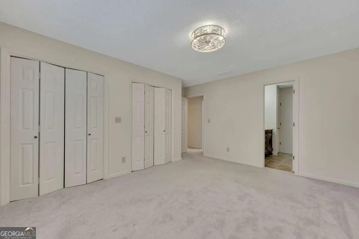110 Great Oaks Lane