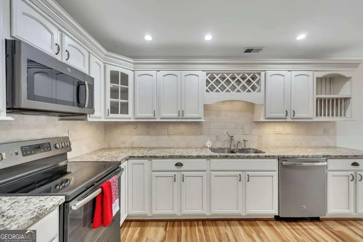 110 Great Oaks Lane