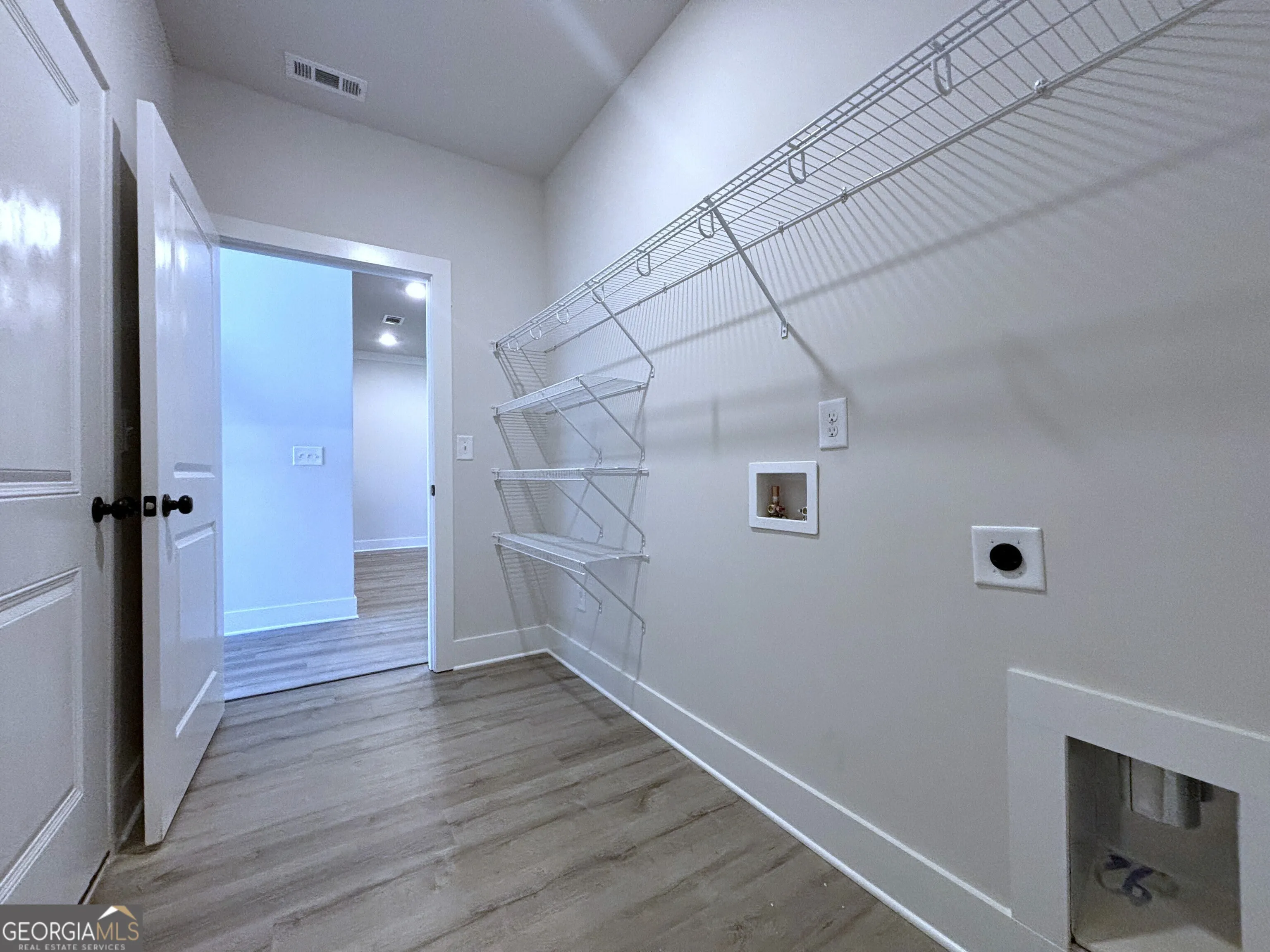 15 36 Village Court, #15