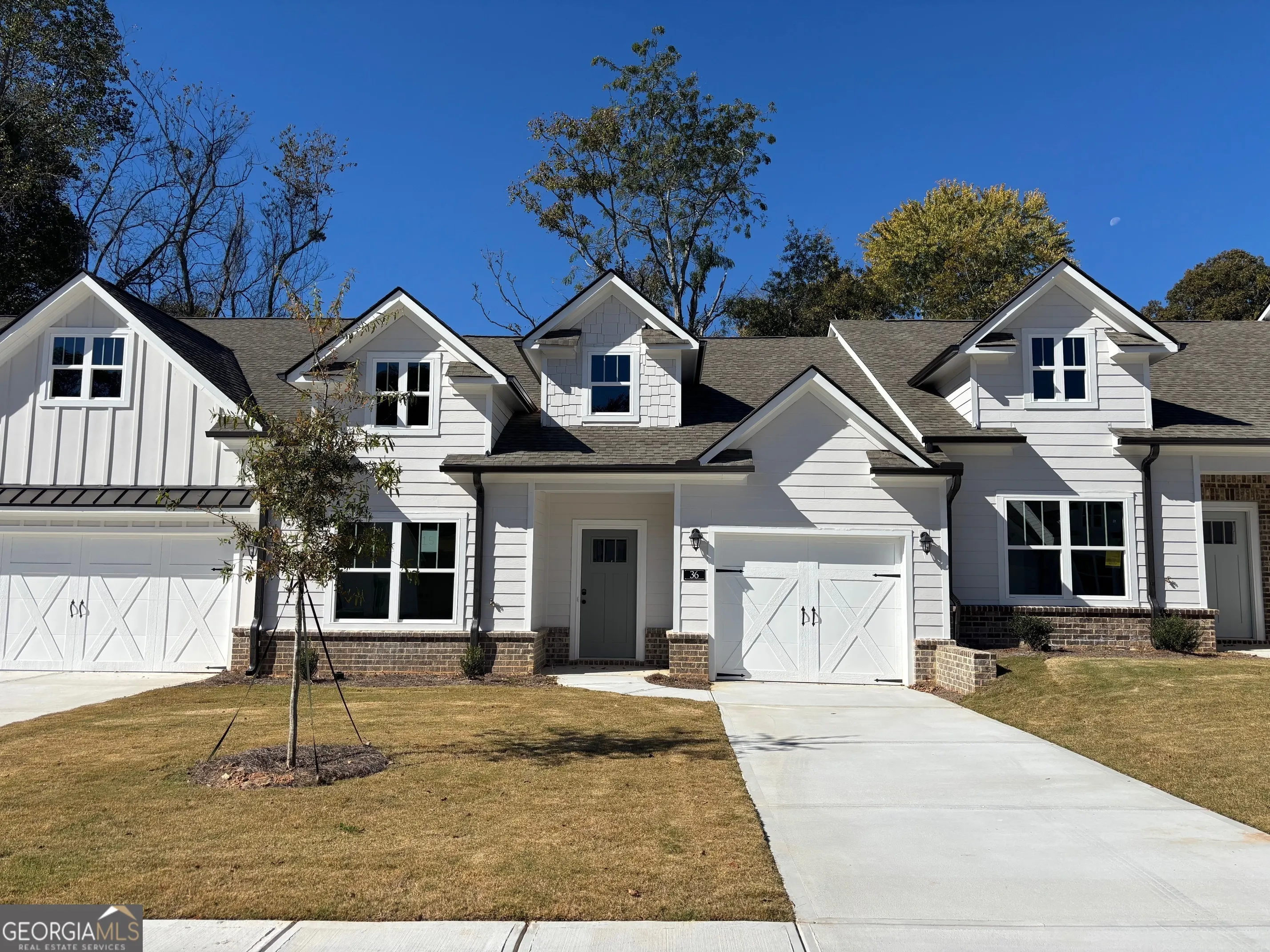 15 36 Village Court, #15