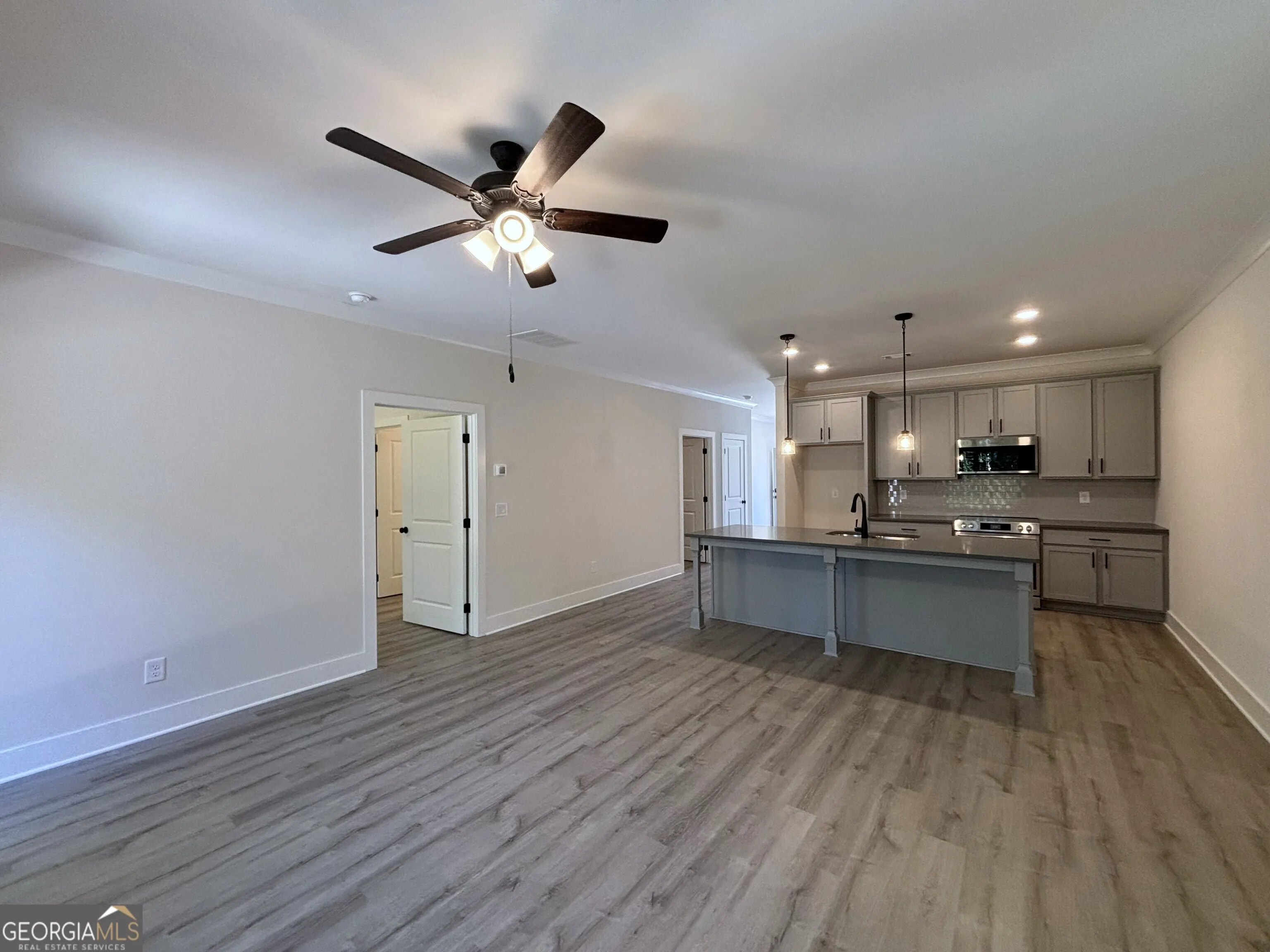 15 36 Village Court, #15