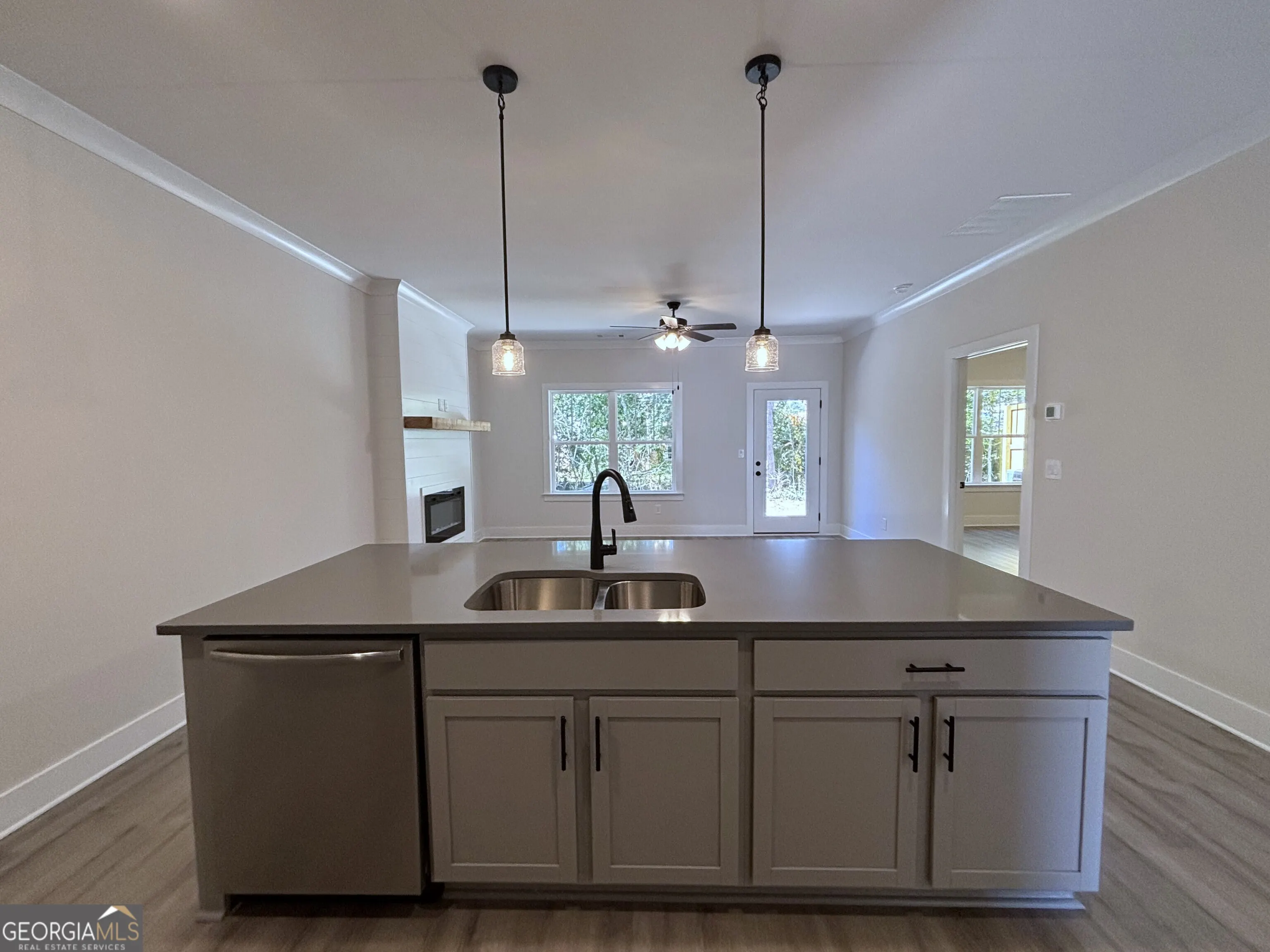 15 36 Village Court, #15