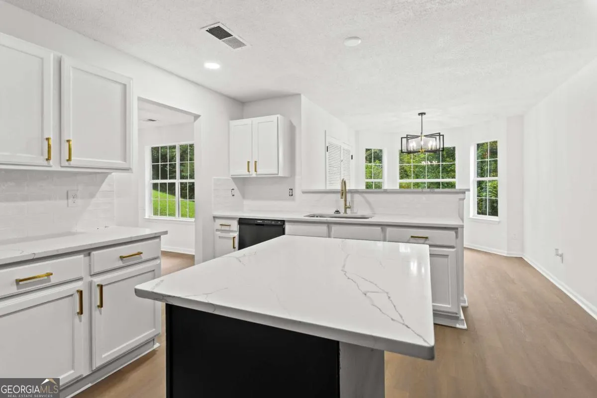 3636 River Heights