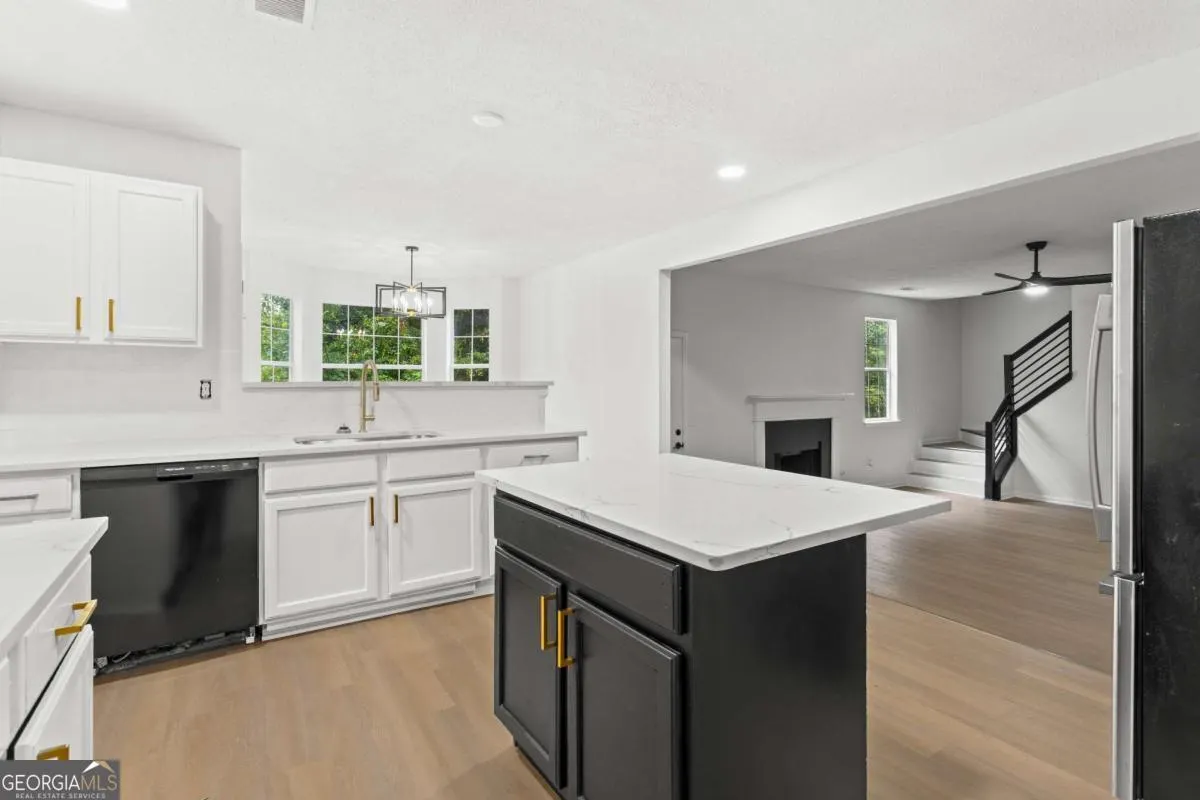 3636 River Heights