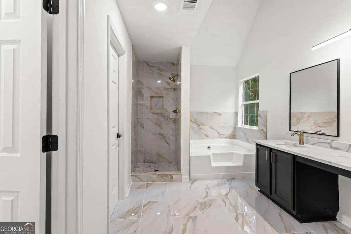3636 River Heights