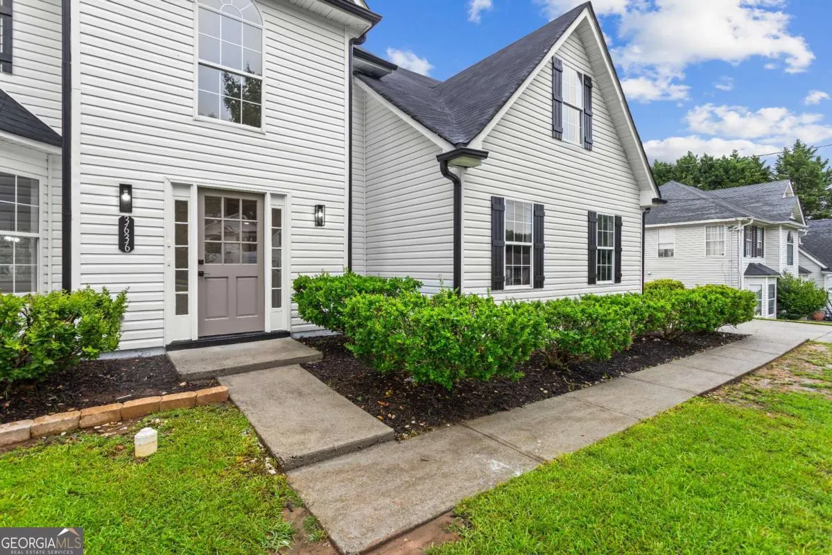 3636 River Heights
